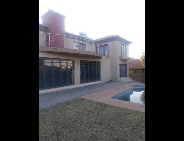 4 BEDROOM HOUSE FOR SALE IN THREE RIVERS EAST